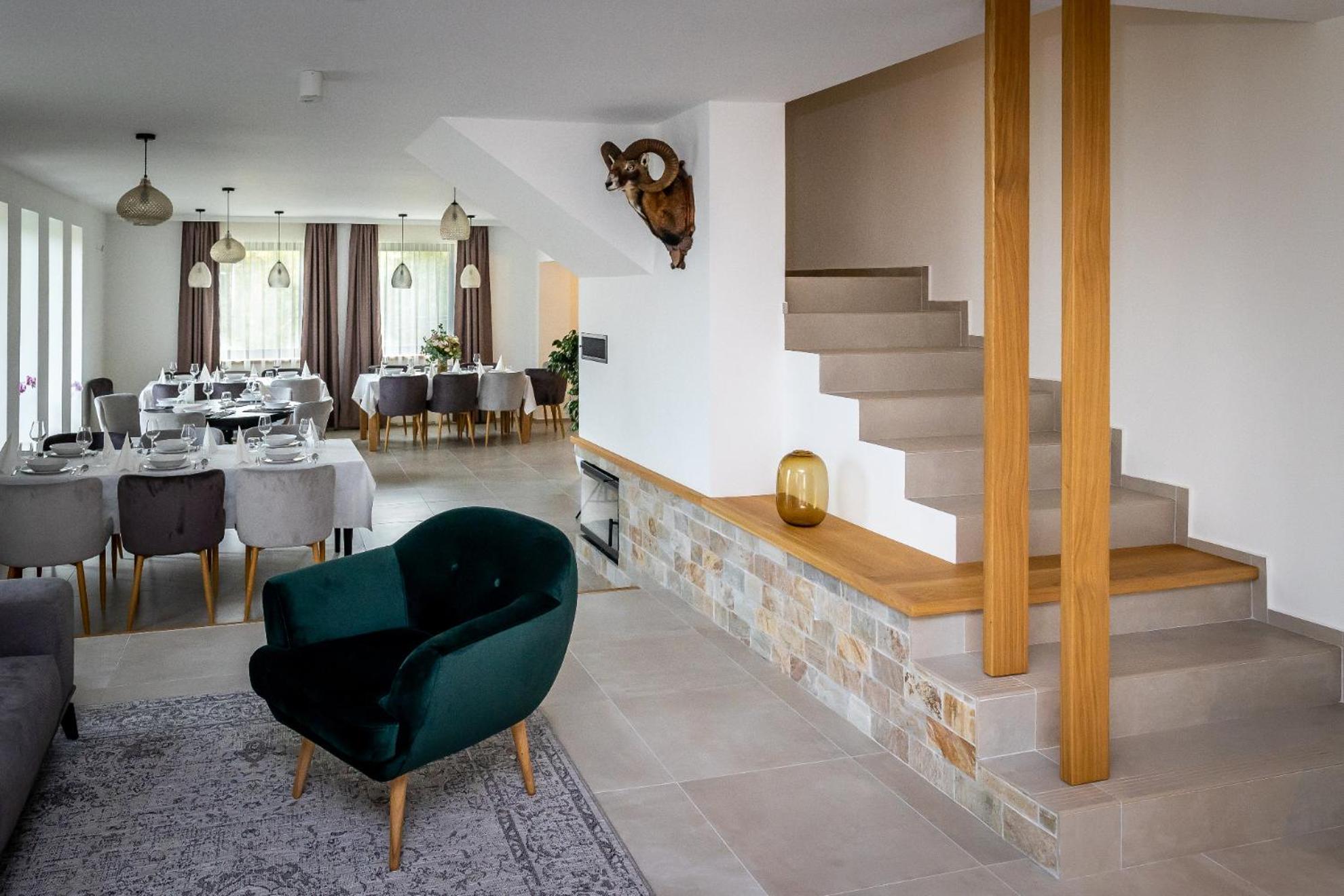 Ignacz Vendeghaz Hotel Pálosvörösmart Екстериор снимка